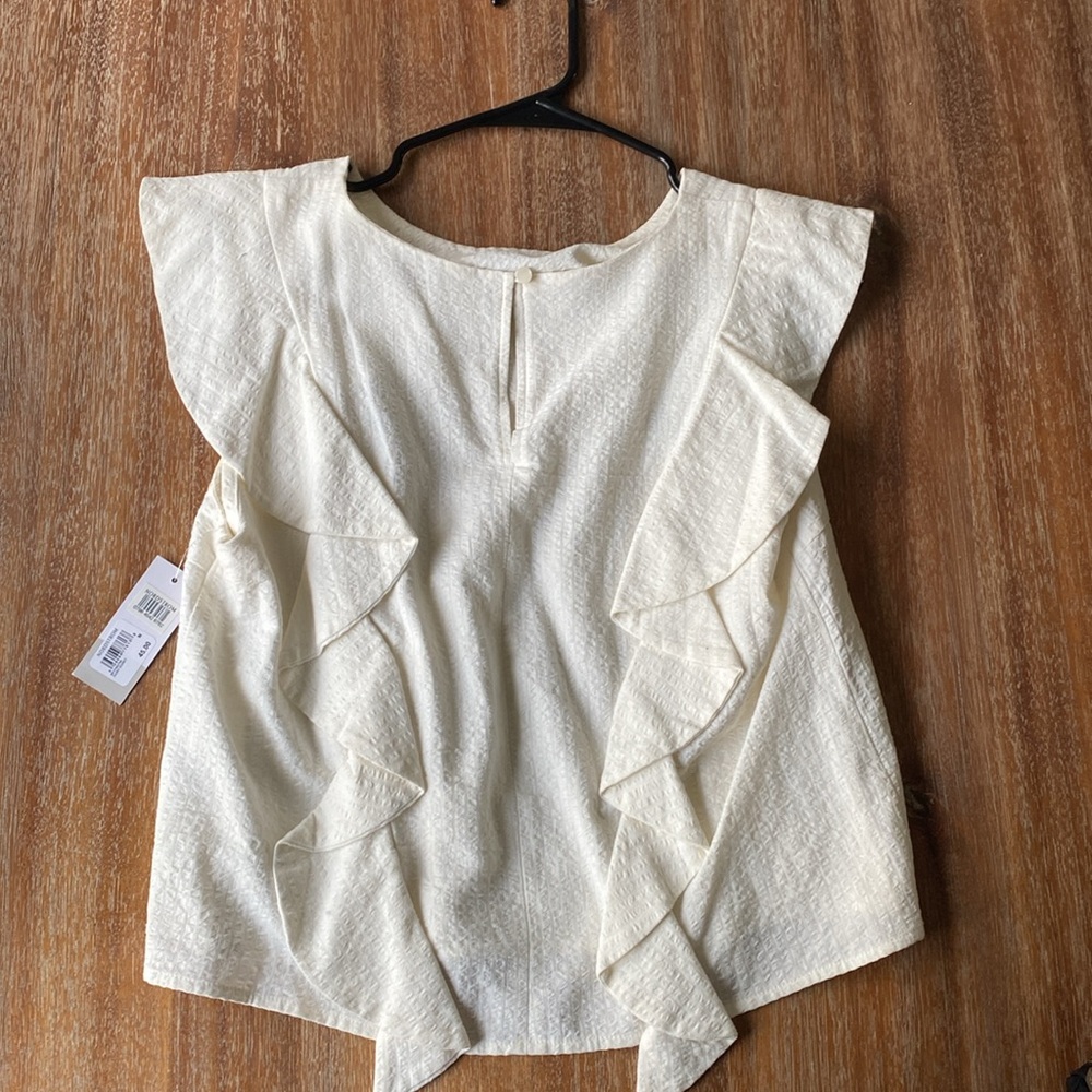 🇺🇸BP White Ruffle Top - Picture 2 of 6